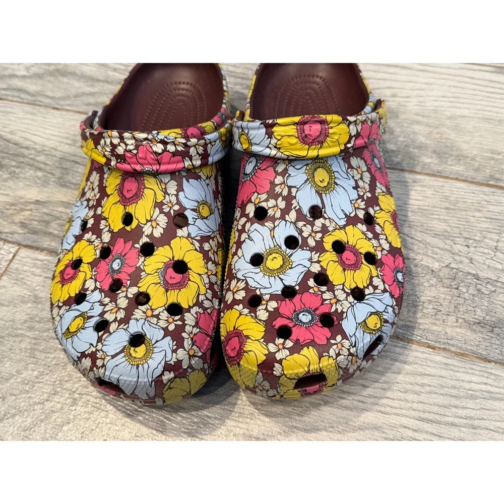 Crocs Retro Floral Clogs 13 Mens‎ Classic Shoes 208954 Slip Ons Mules NWOT